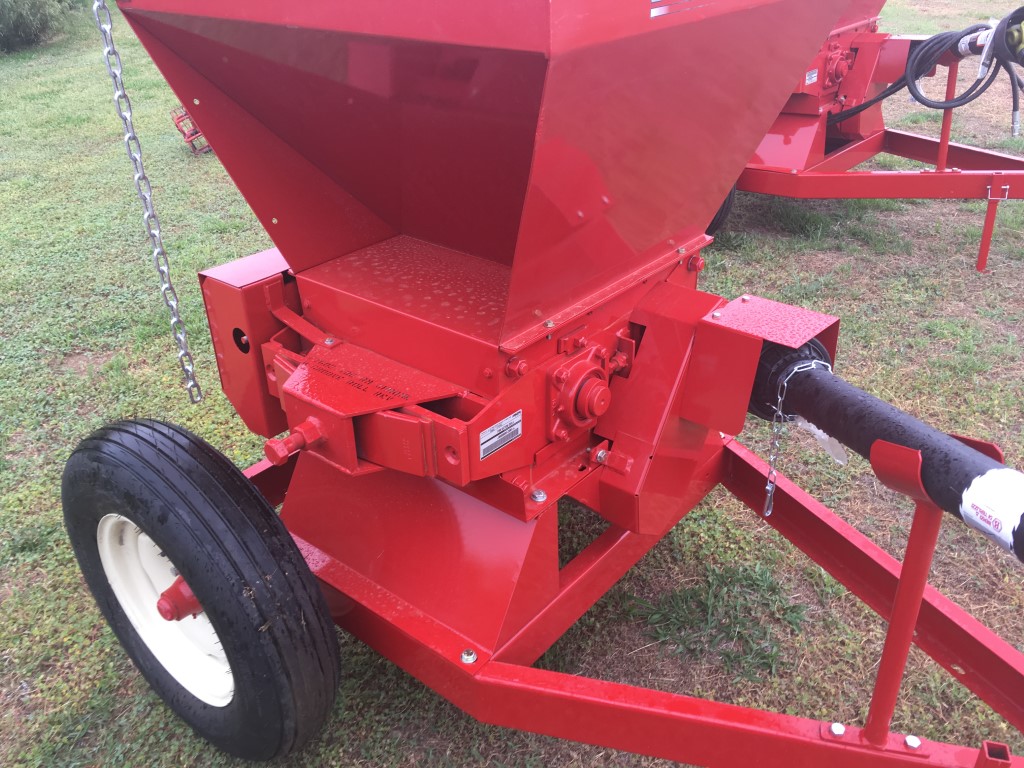 Roller Mill Model 180, Farm King