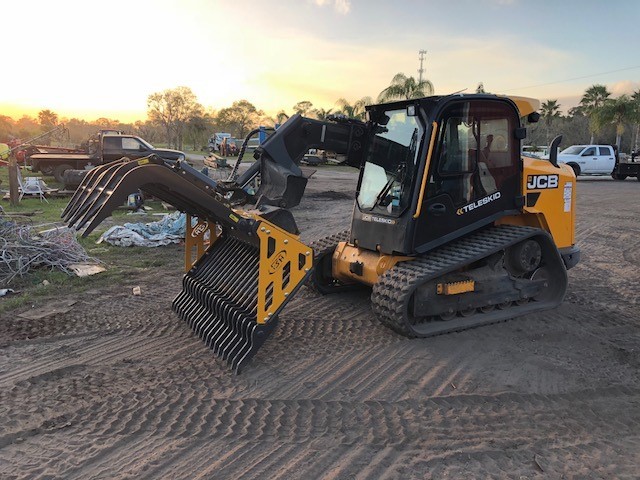 Grapple for CFB Bucket on JCB TeleSkid